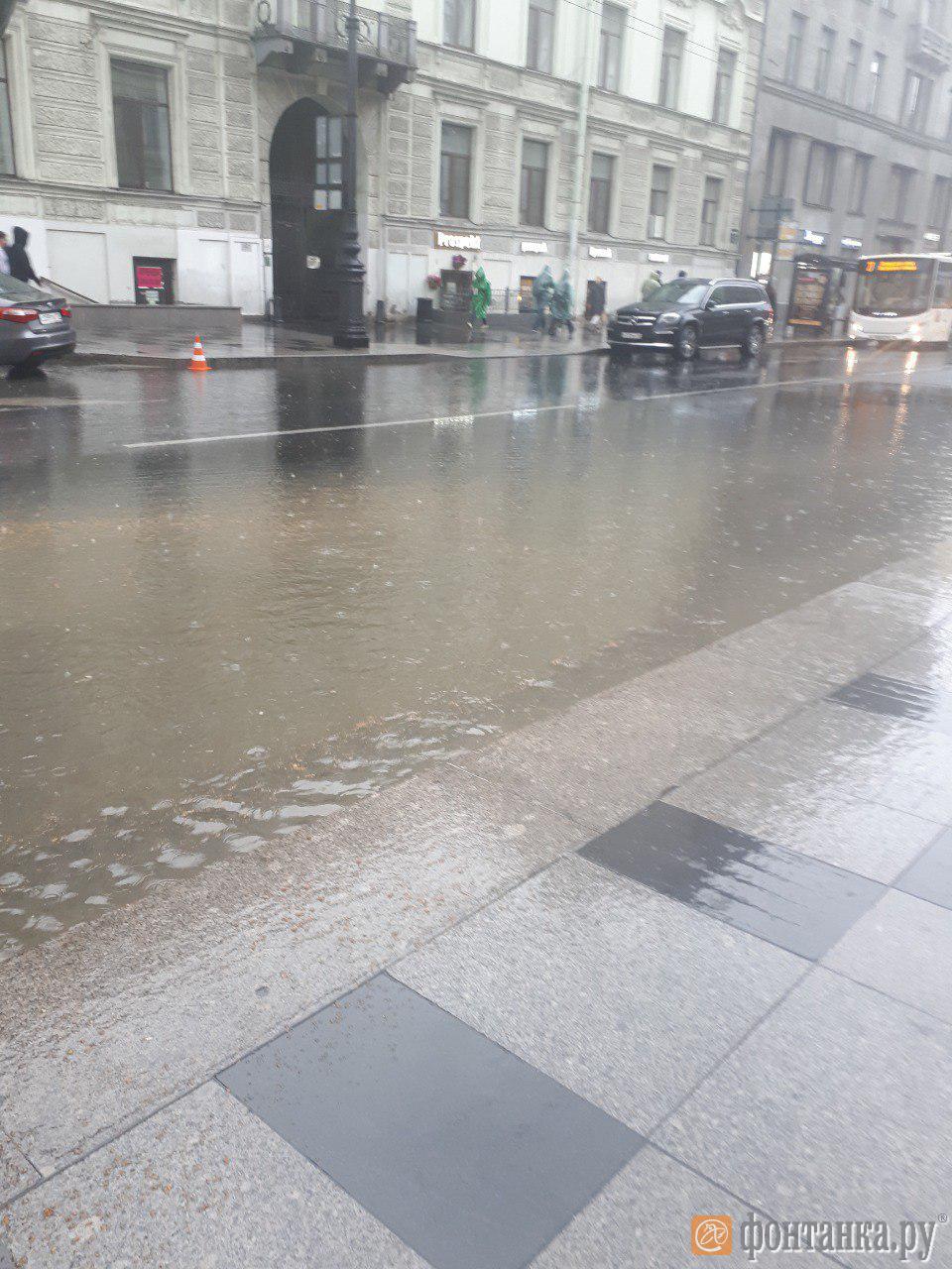 Остановка у Исаакиевского собора 08.08.2019